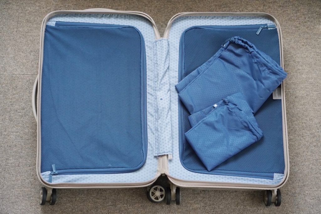 DELSEYのスーツケース/TURENNEの内部